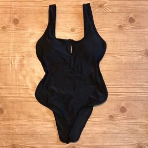 Fashion One Piece Swimsuit Cut Out Back Zip Front